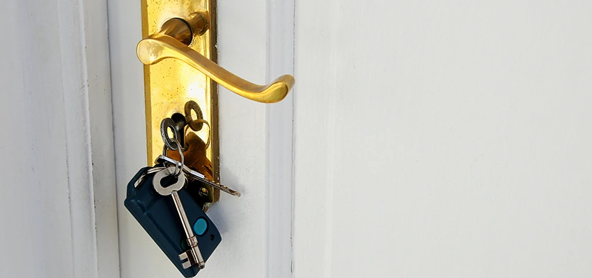 Broken Door Key Extraction in Fresno, CA
